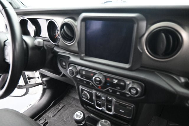 Used 2021 Jeep Gladiator Sport AWD/4WD image 17