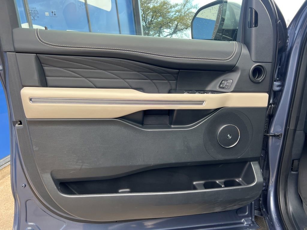 Certified 2023 Ford Expedition Platinum AWD/4WD image 23