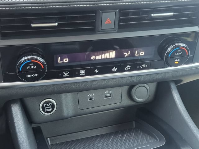 Used 2023 Nissan Rogue SV FWD image 23