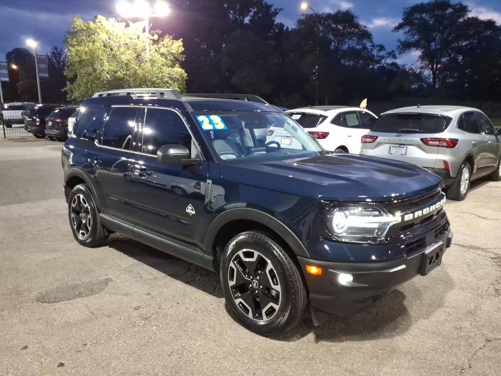 Certified 2023 Ford Bronco Sport Outer Banks w/ Tech Package AWD/4WD image 1