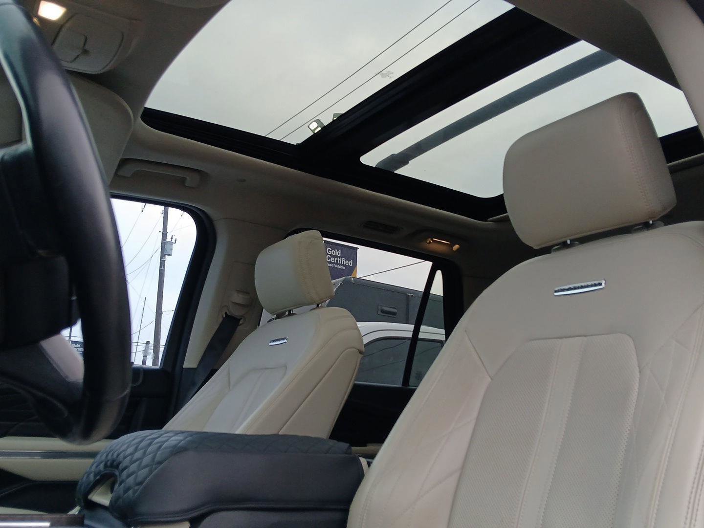 Certified 2019 Ford Expedition Platinum RWD image 18
