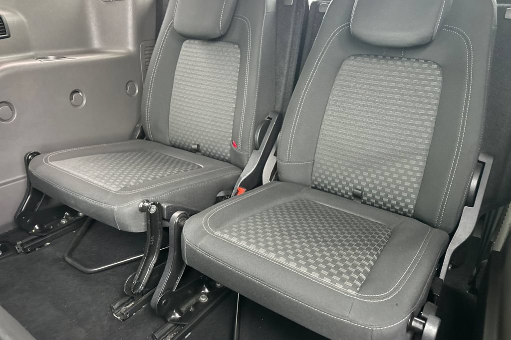 Certified 2021 Ford Transit Connect XLT FWD image 15