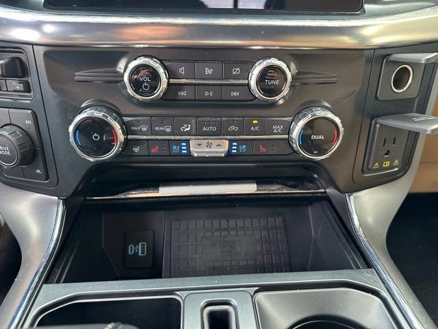 Certified 2022 Ford F150 Lariat w/ Equipment Group 502A High image 19