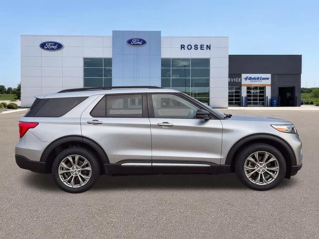 Certified 2023 Ford Explorer XLT w/ Equipment Group 202A AWD/4WD image 2