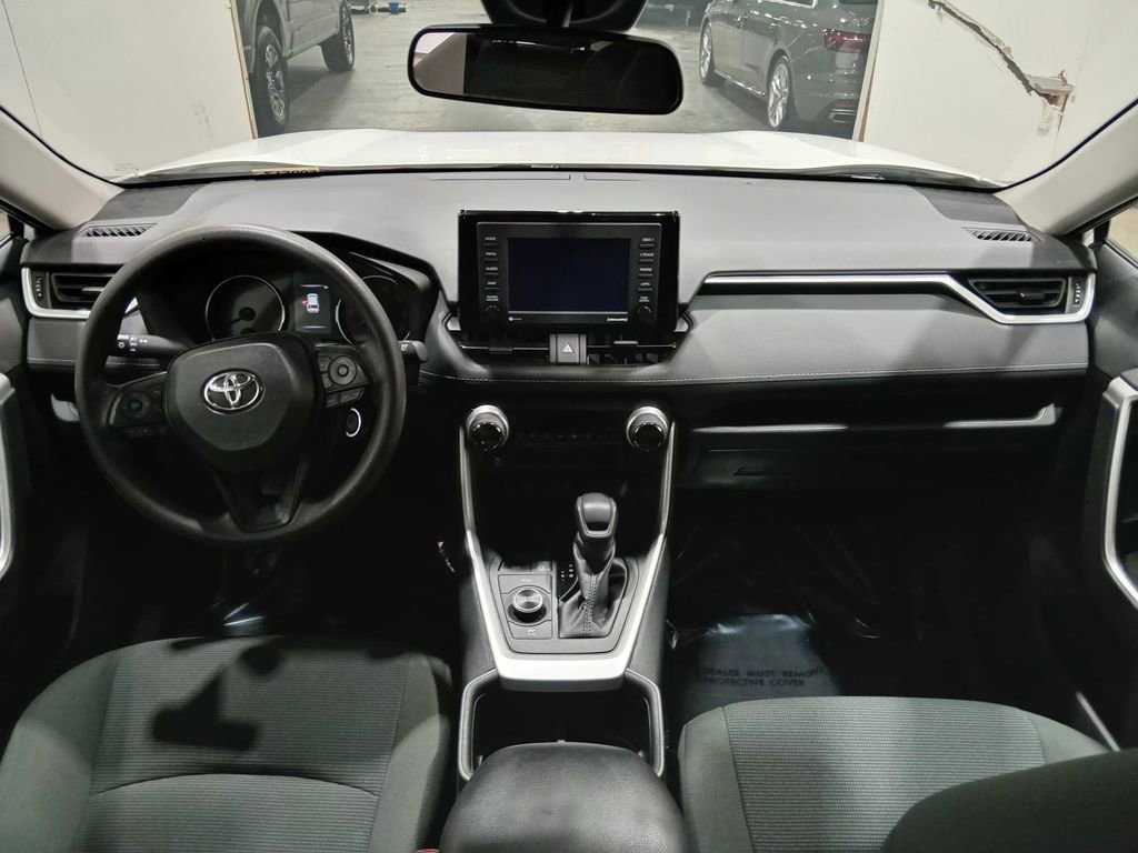 Used 2022 Toyota RAV4 LE AWD/4WD image 13