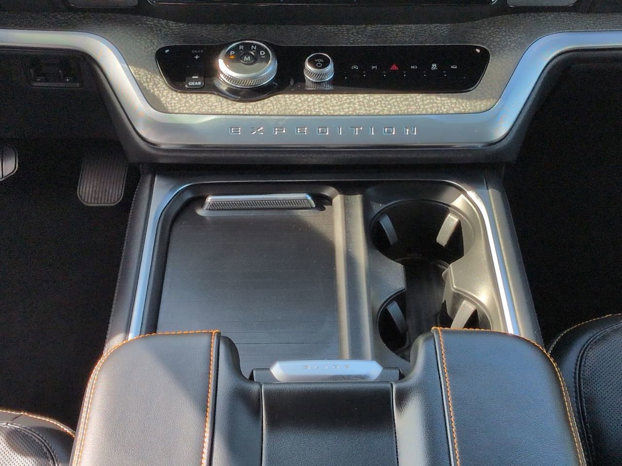 Certified 2025 Ford Expedition Tremor AWD/4WD image 19