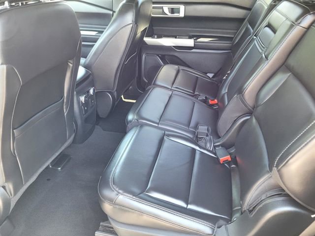 Certified 2021 Ford Explorer XLT w/ Equipment Group 202A AWD/4WD image 13