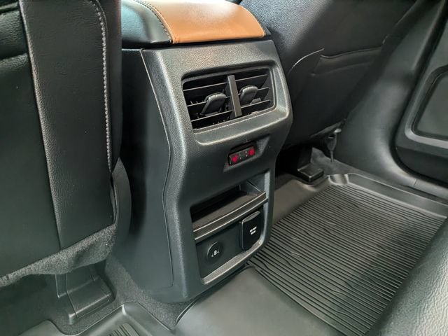 Certified 2024 Ford Edge Titanium w/ Titanium Elite Package AWD/4WD image 18