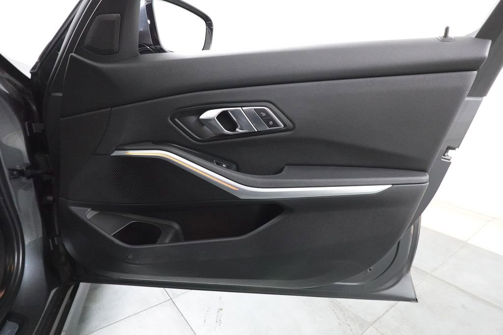 Used 2020 BMW 330i xDrive 330i xDrive w/ Premium Package image 32