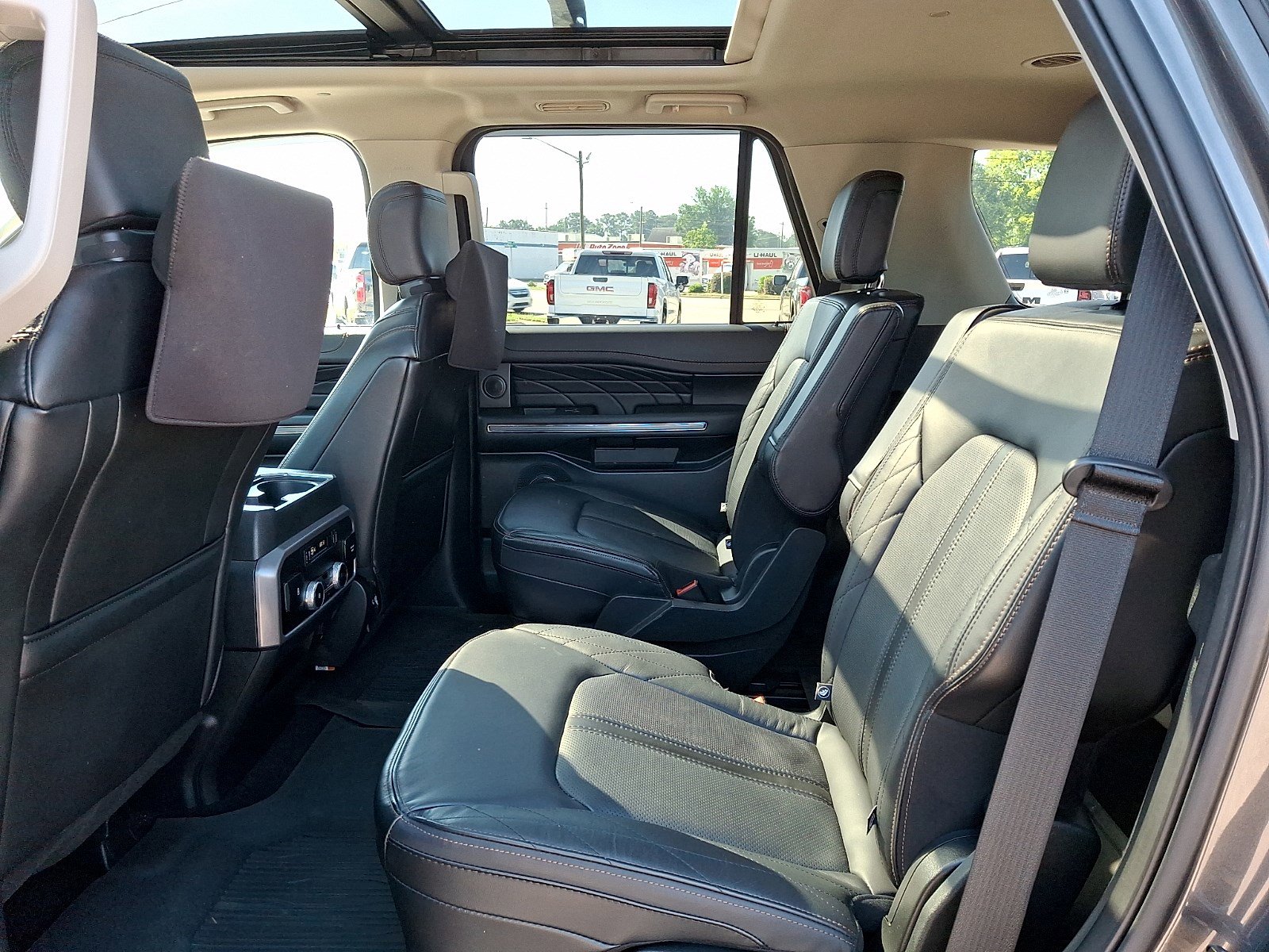 Certified 2021 Ford Expedition Platinum AWD/4WD image 9