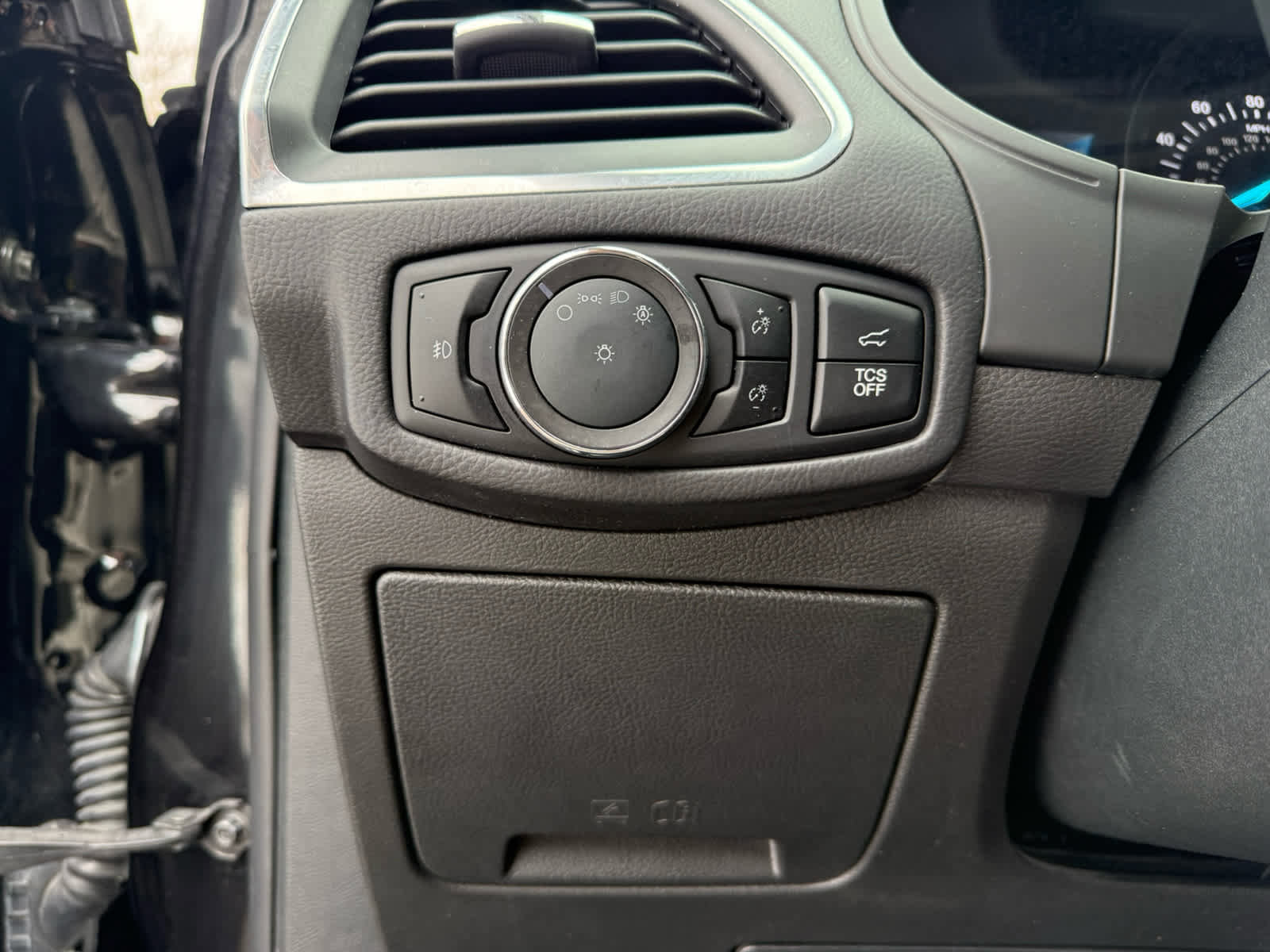 Certified 2024 Ford Edge Titanium image 21