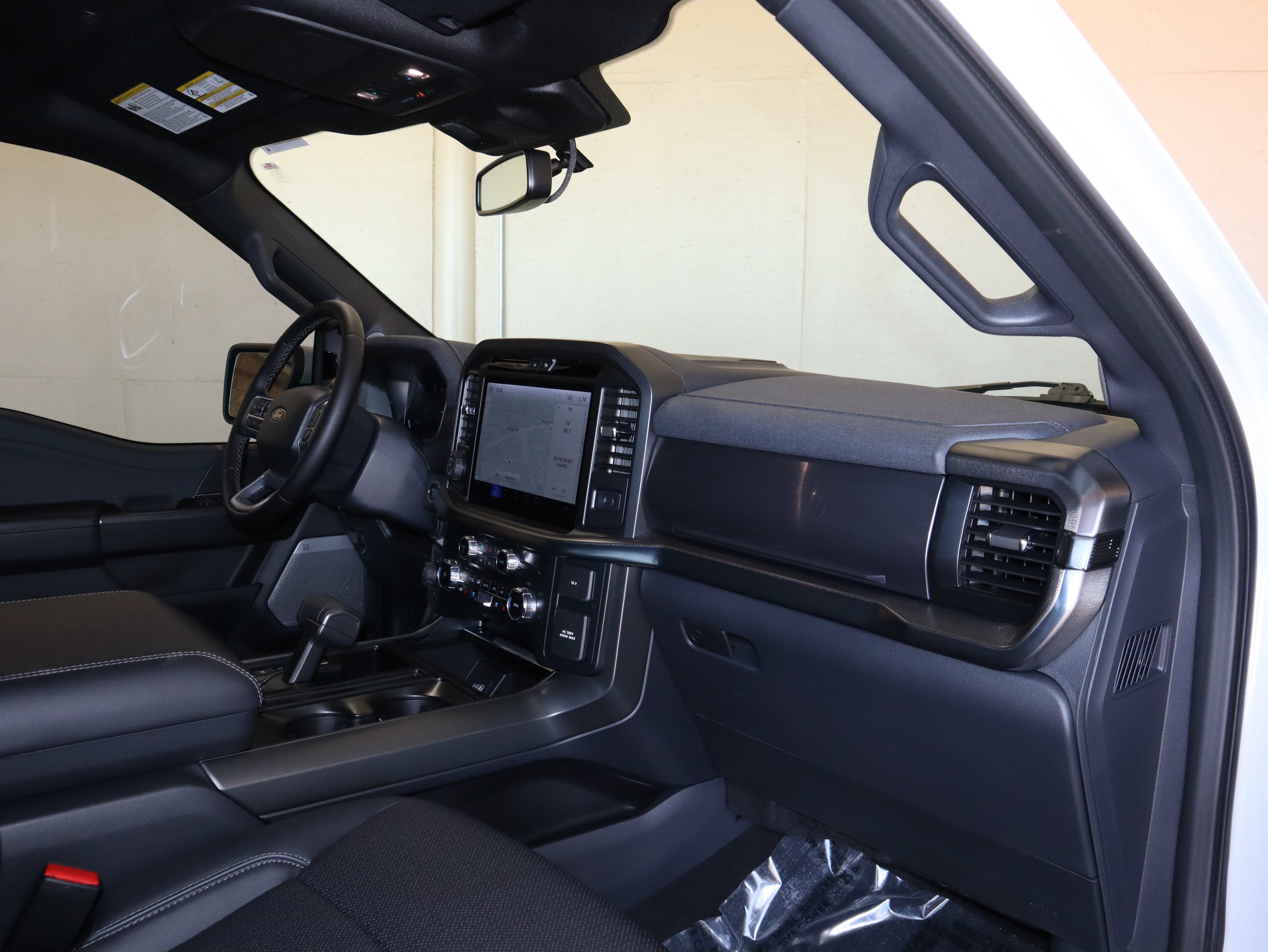 Certified 2025 Ford F150 Lariat w/ FX4 Off-Road Package AWD/4WD image 41