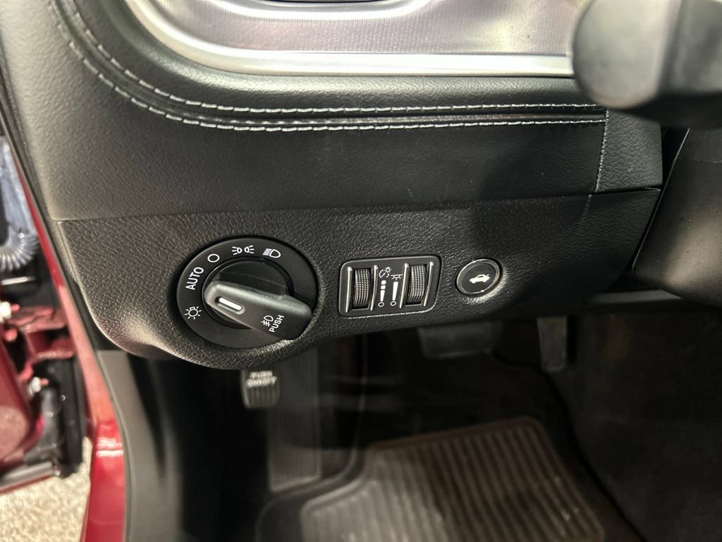 Used 2019 Dodge Charger SXT w/ Plus Group AWD/4WD image 14