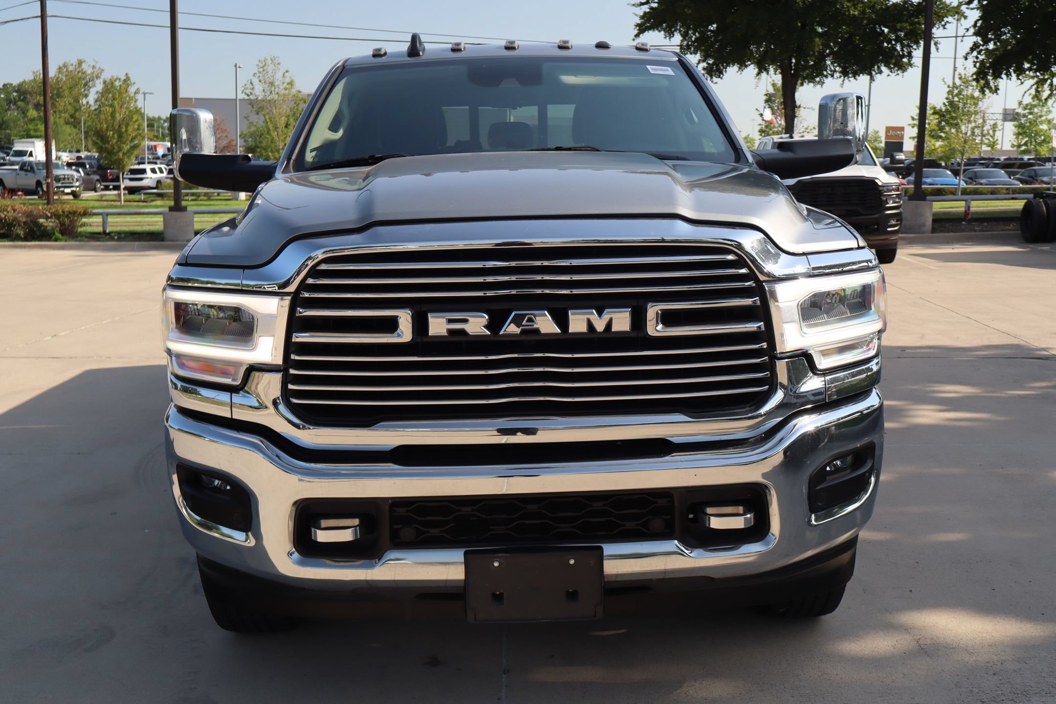 Used 2022 RAM 3500 Laramie AWD/4WD image 9