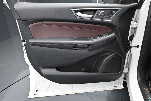 Certified 2020 Ford Edge Titanium w/ Equipment Group 301A AWD/4WD image 15