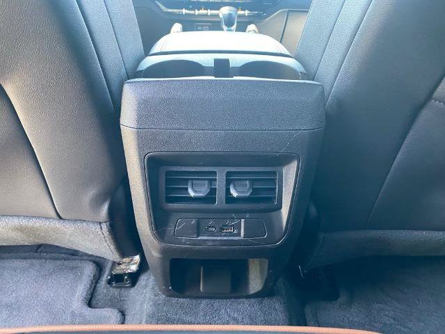 Used 2024 GMC Canyon AT4 w/ AT4 Premium Package AWD/4WD image 30
