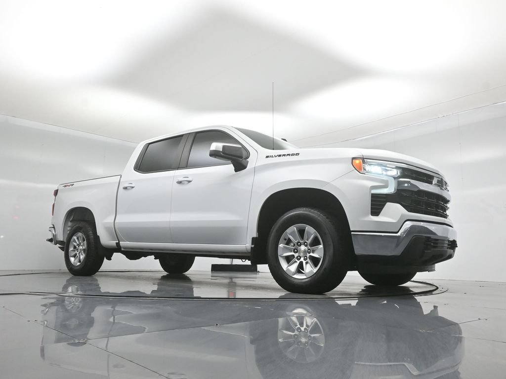 Used 2023 Chevrolet Silverado 1500 LT w/ LPO, Dark Essentials Package AWD/4WD image 4