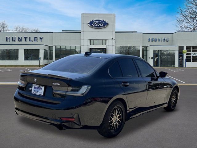 Used 2021 BMW 330i xDrive Sedan w/ Convenience Package AWD/4WD image 4