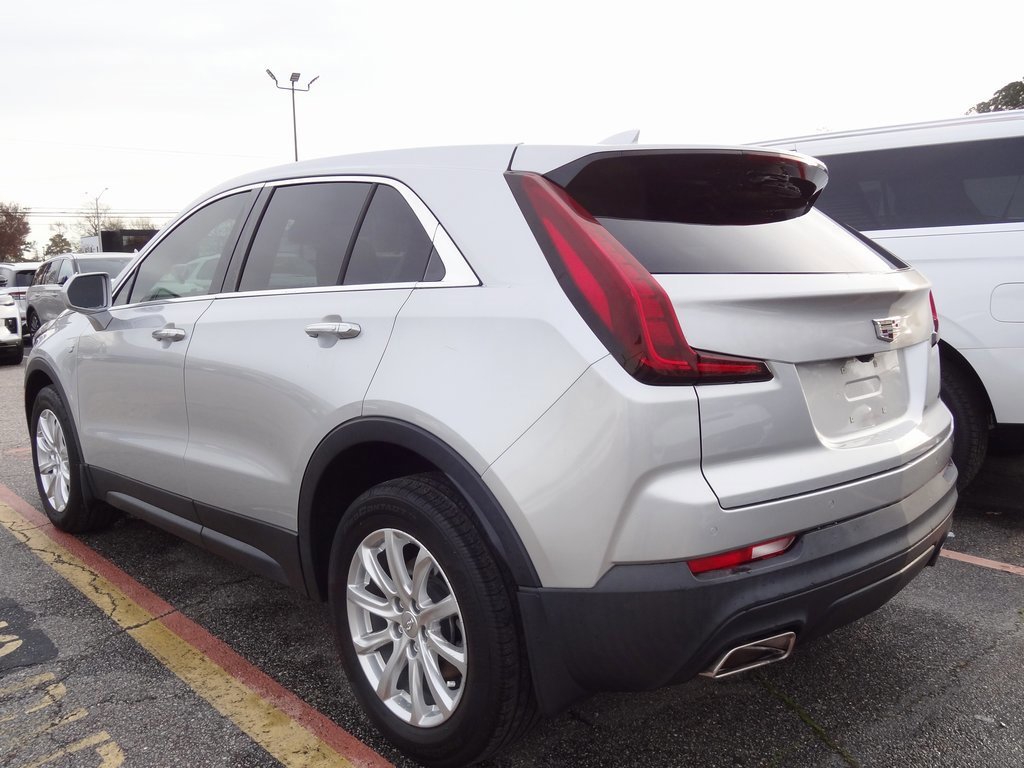 Used 2021 Cadillac XT4 Luxury image 2