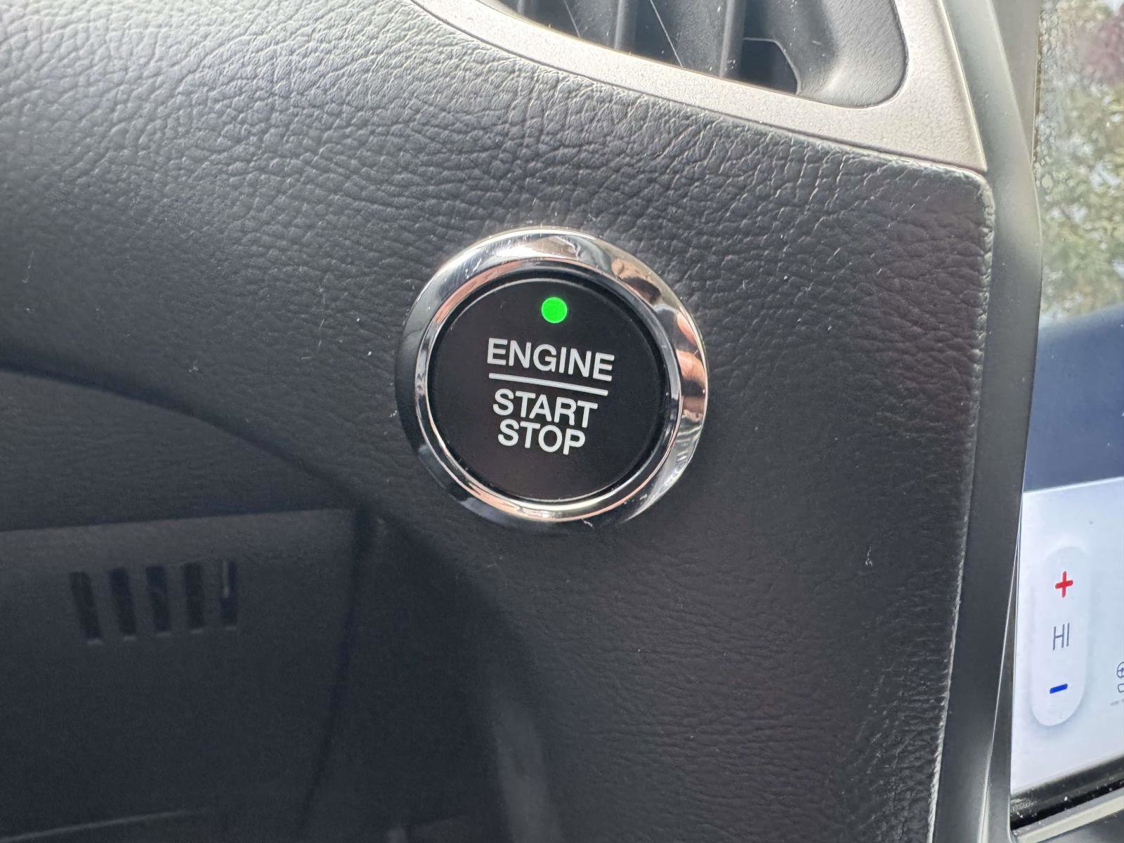 Certified 2022 Ford Edge SEL w/ Convenience Package image 30