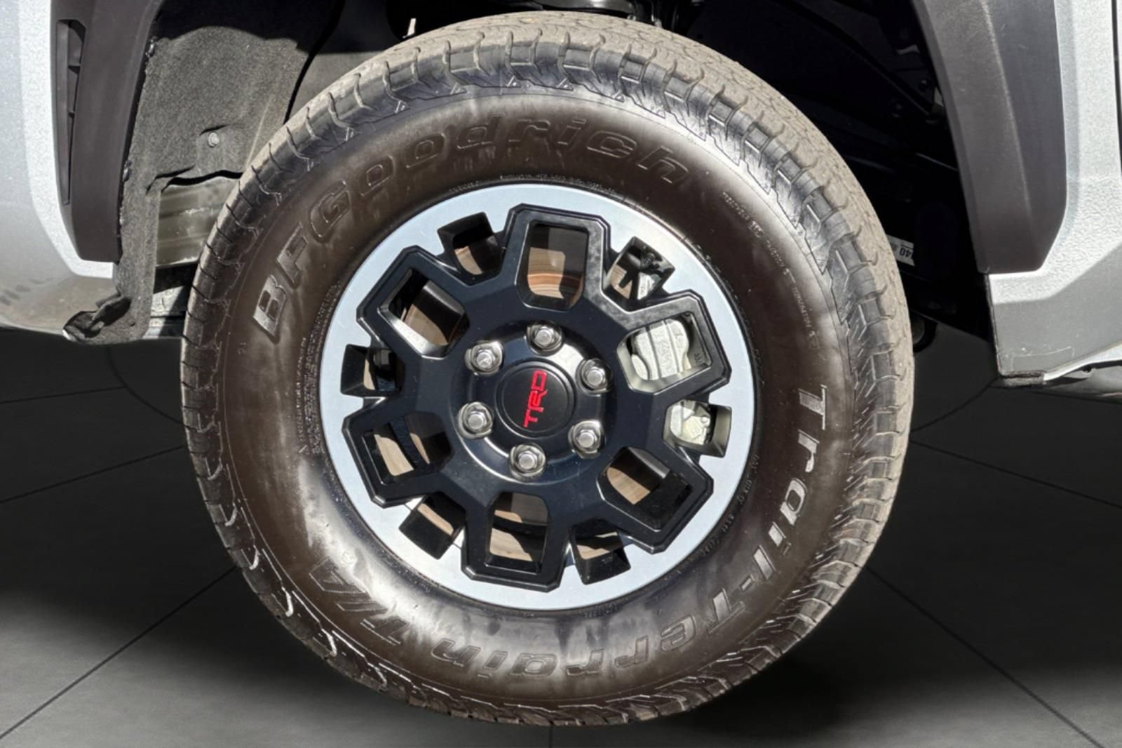 Used 2025 Toyota Tacoma TRD Off-Road AWD/4WD image 13