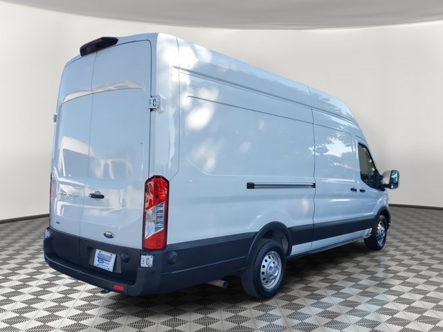 Certified 2022 Ford Transit 350 148 High Roof Extended AWD w/ Parcel Delivery Package image 4