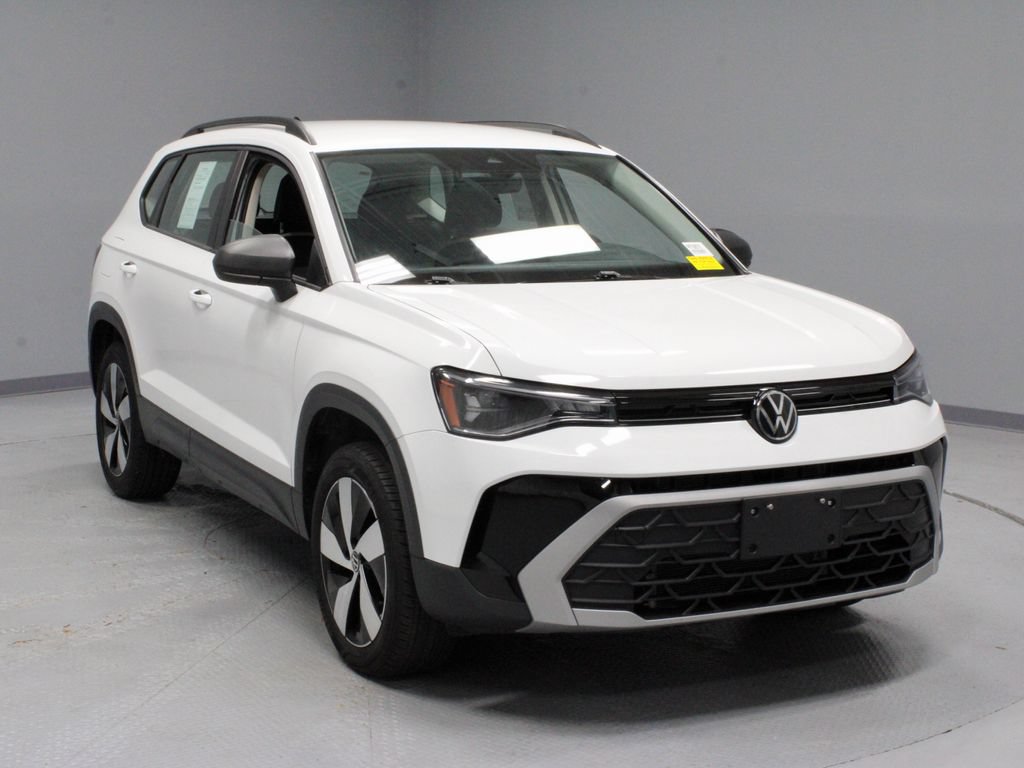 Used 2025 Volkswagen Taos S AWD/4WD image 1