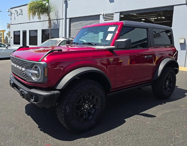 Certified 2026 Ford Bronco Badlands AWD/4WD image 3