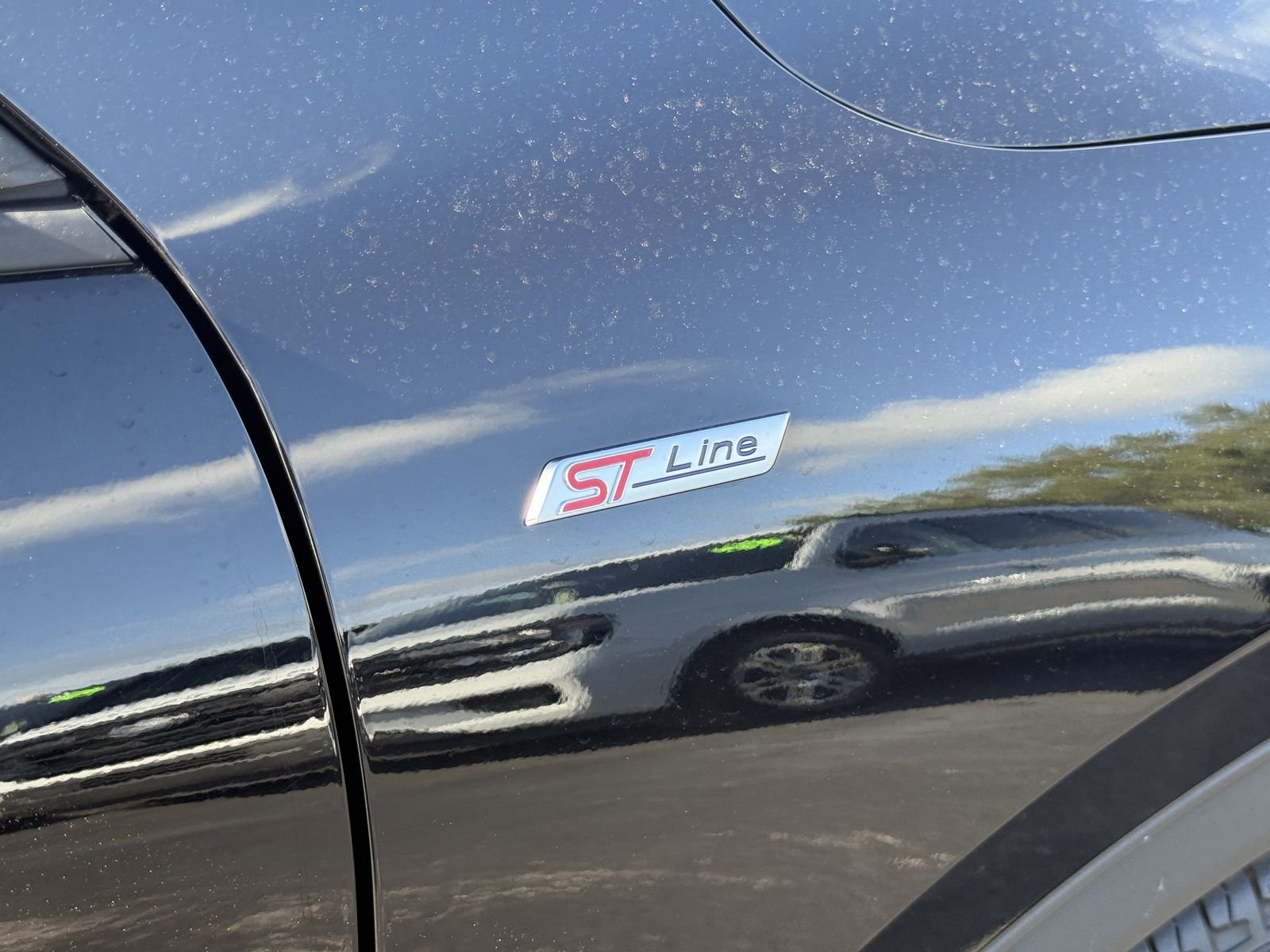 Certified 2025 Ford Escape ST-Line Elite image 8