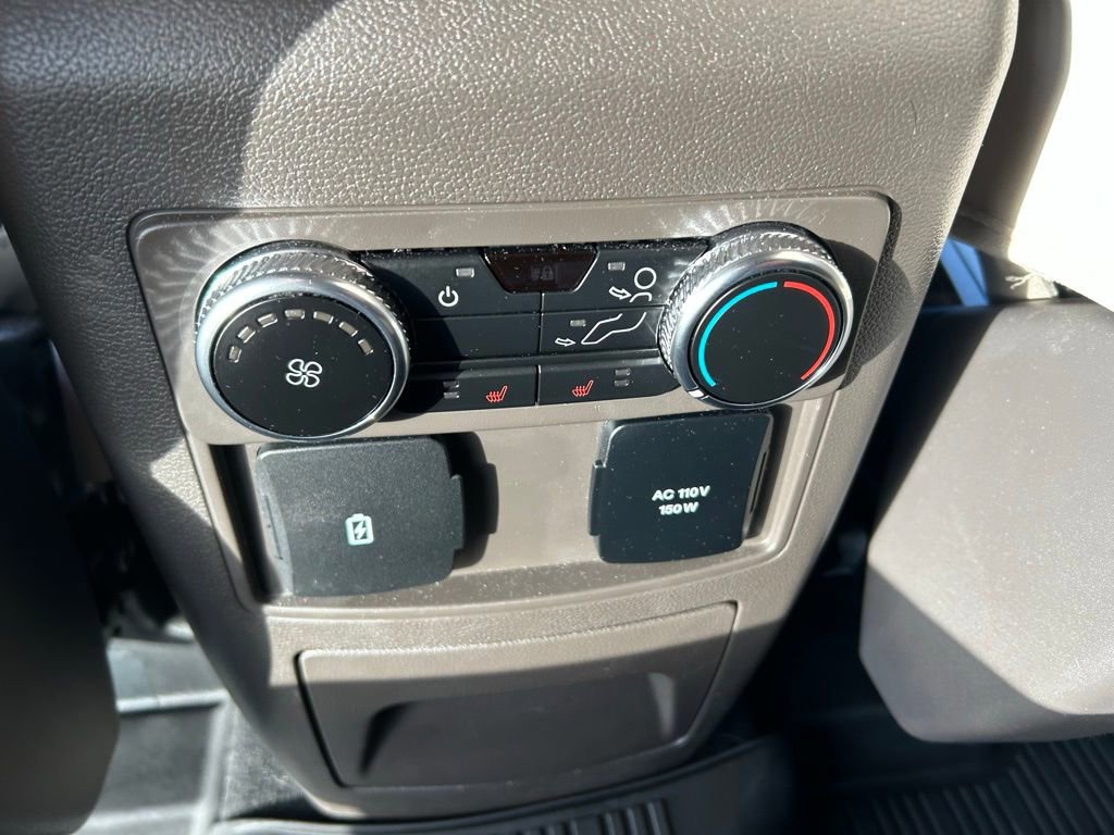 Certified 2022 Ford Explorer Platinum w/ Equipment Group 601A image 19