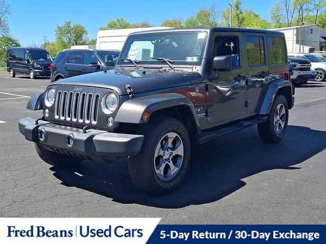 Used 2017 Jeep Wrangler Unlimited Sahara w/ Connectivity Group AWD/4WD image 5