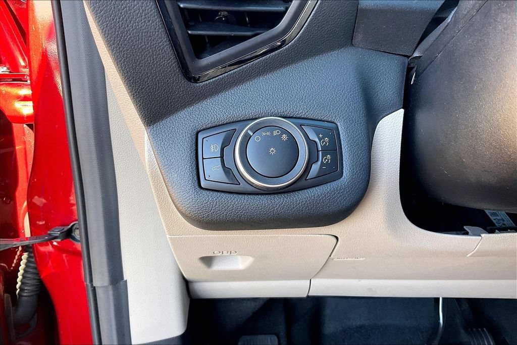 Certified 2019 Ford Escape Titanium AWD/4WD image 37