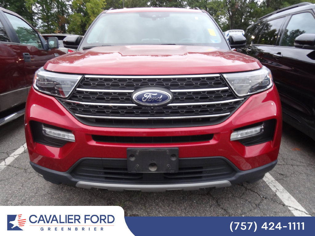 Certified 2022 Ford Explorer XLT w/ Equipment Group 202A AWD/4WD image 2