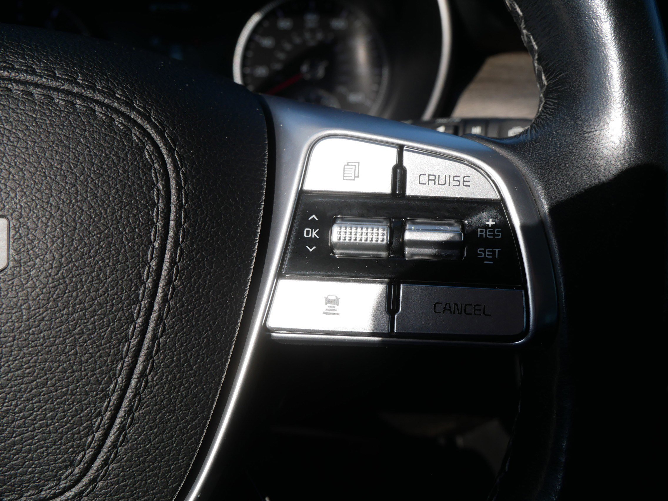 Used 2022 Kia Telluride SX w/ SX Prestige Package image 28