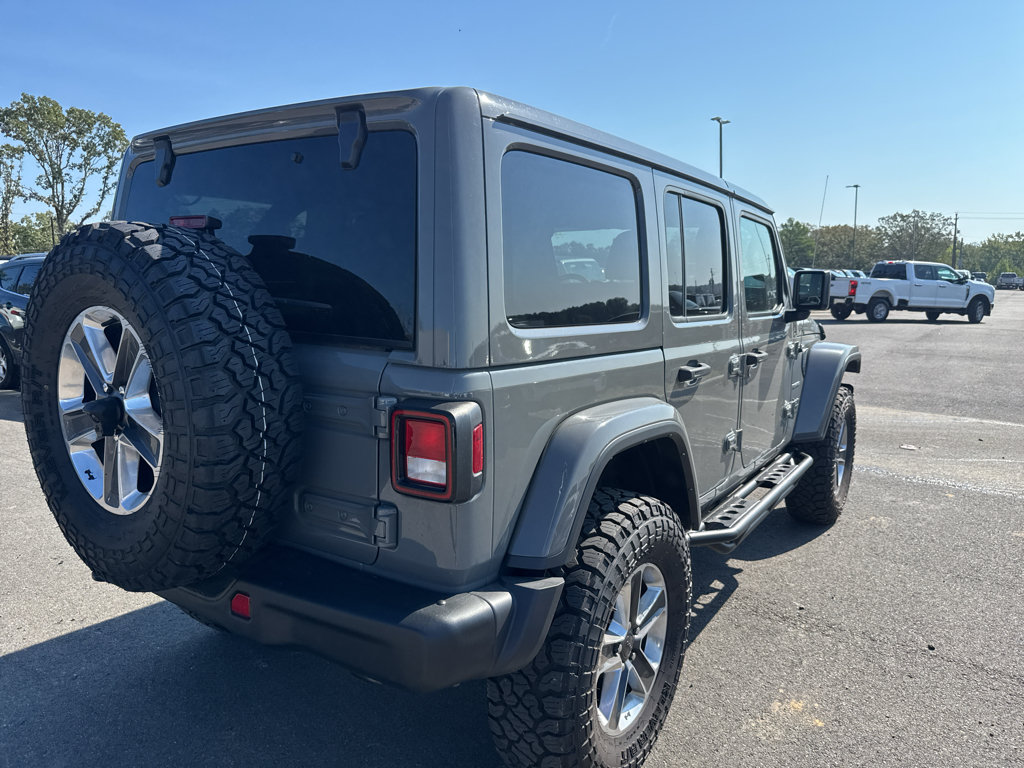 Used 2023 Jeep Wrangler Unlimited Sahara AWD/4WD image 5