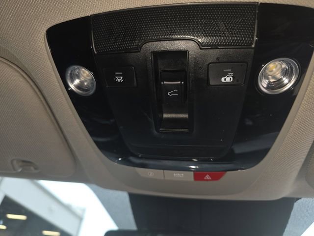 Used 2023 Kia Sorento SX AWD/4WD image 5