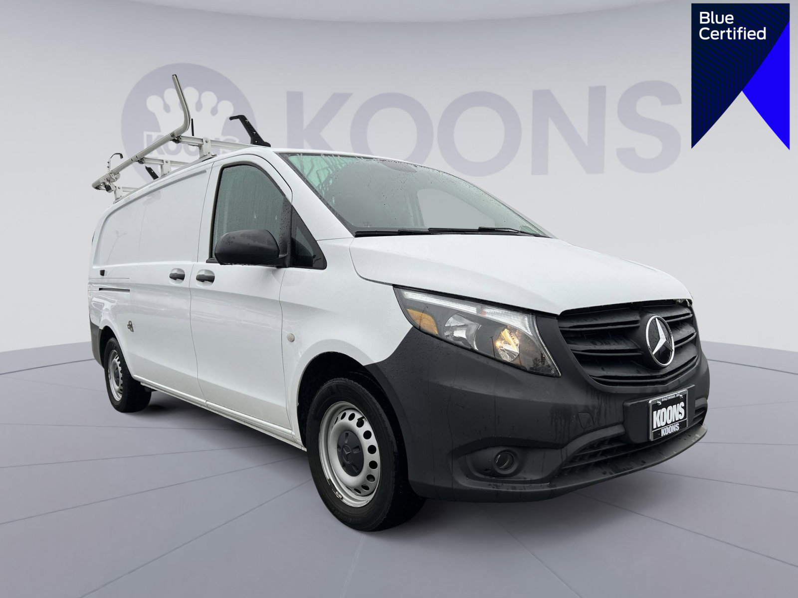 Used 2023 Mercedes-Benz Metris image 1