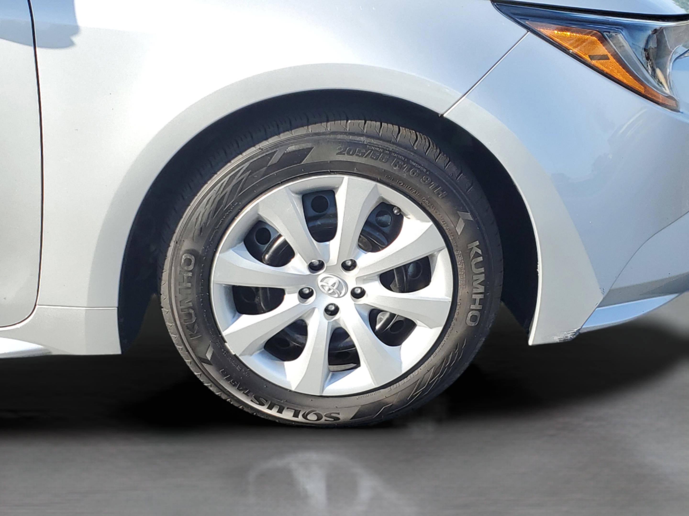 Used 2023 Toyota Corolla LE FWD image 29