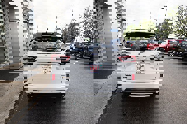 Certified 2025 Ford Escape ST-Line Elite image 3