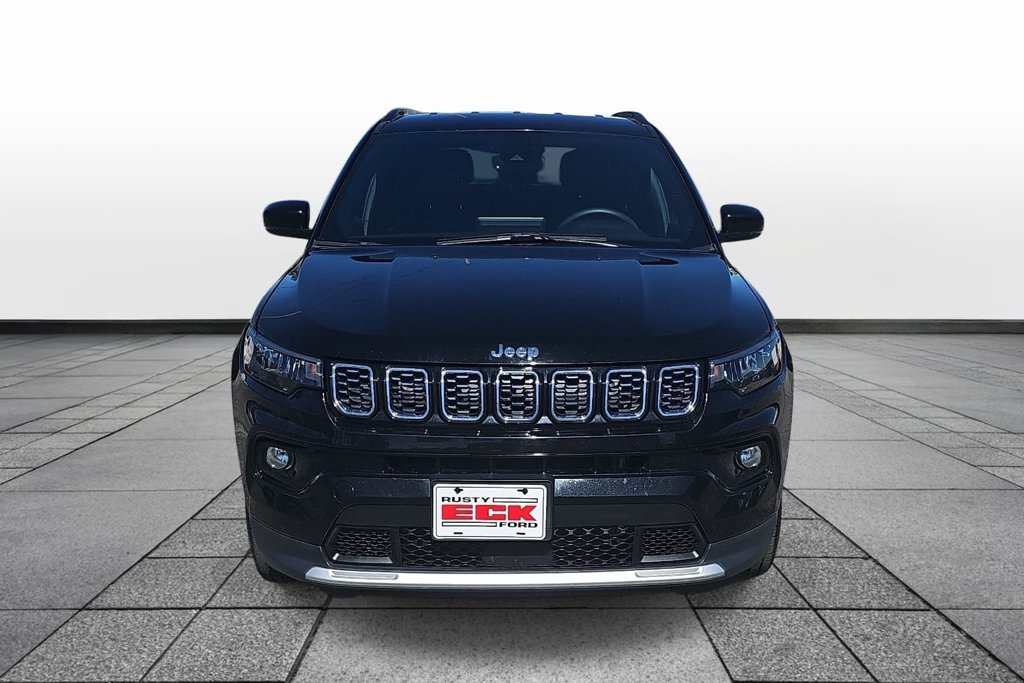 Used 2025 Jeep Compass Limited AWD/4WD image 2