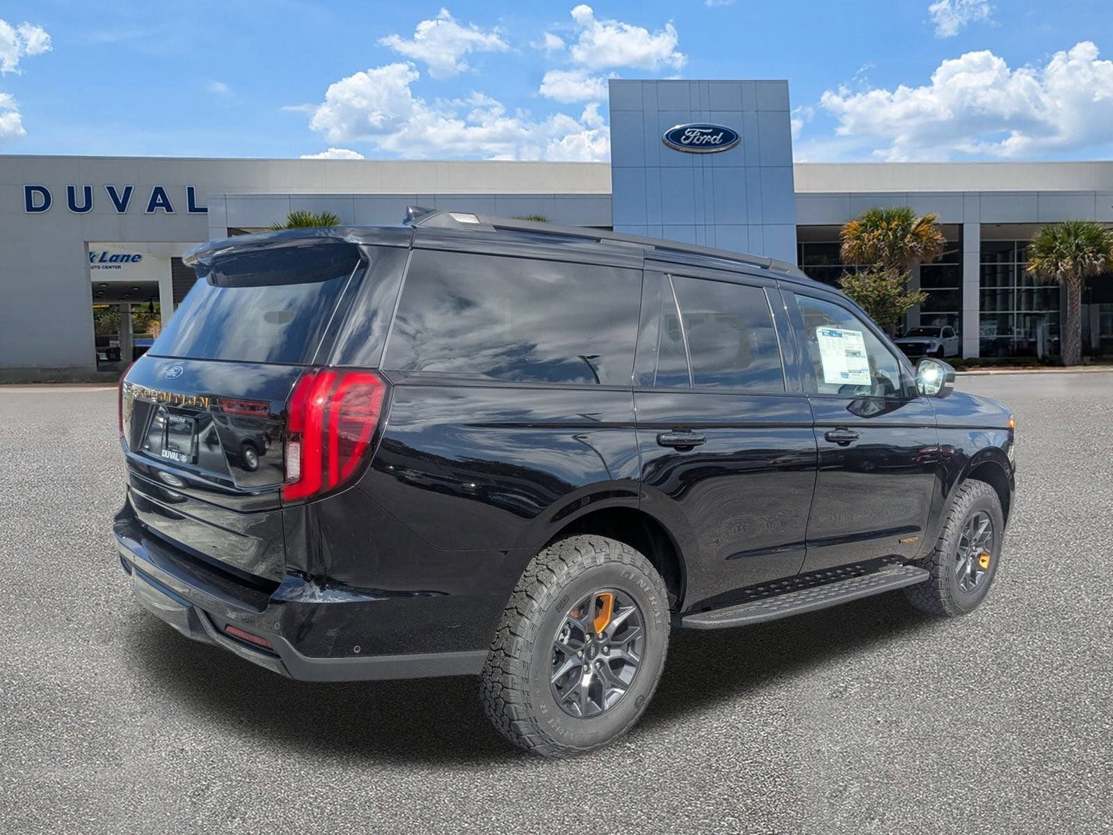 Certified 2025 Ford Expedition Tremor AWD/4WD image 4