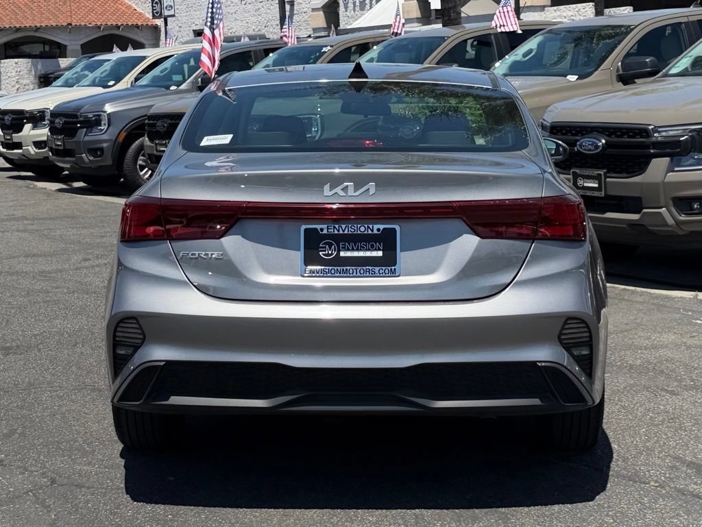 Used 2024 Kia Forte LXS FWD image 8