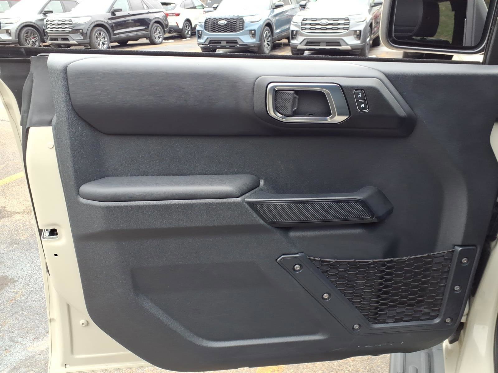 Certified 2025 Ford Bronco Outer Banks image 8