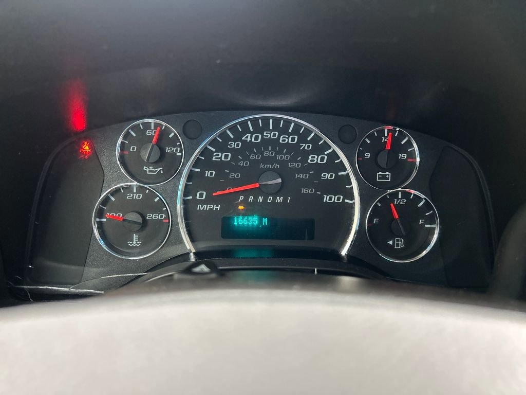 Used 2024 GMC Savana 2500 w/ Driver Convenience Package image 17