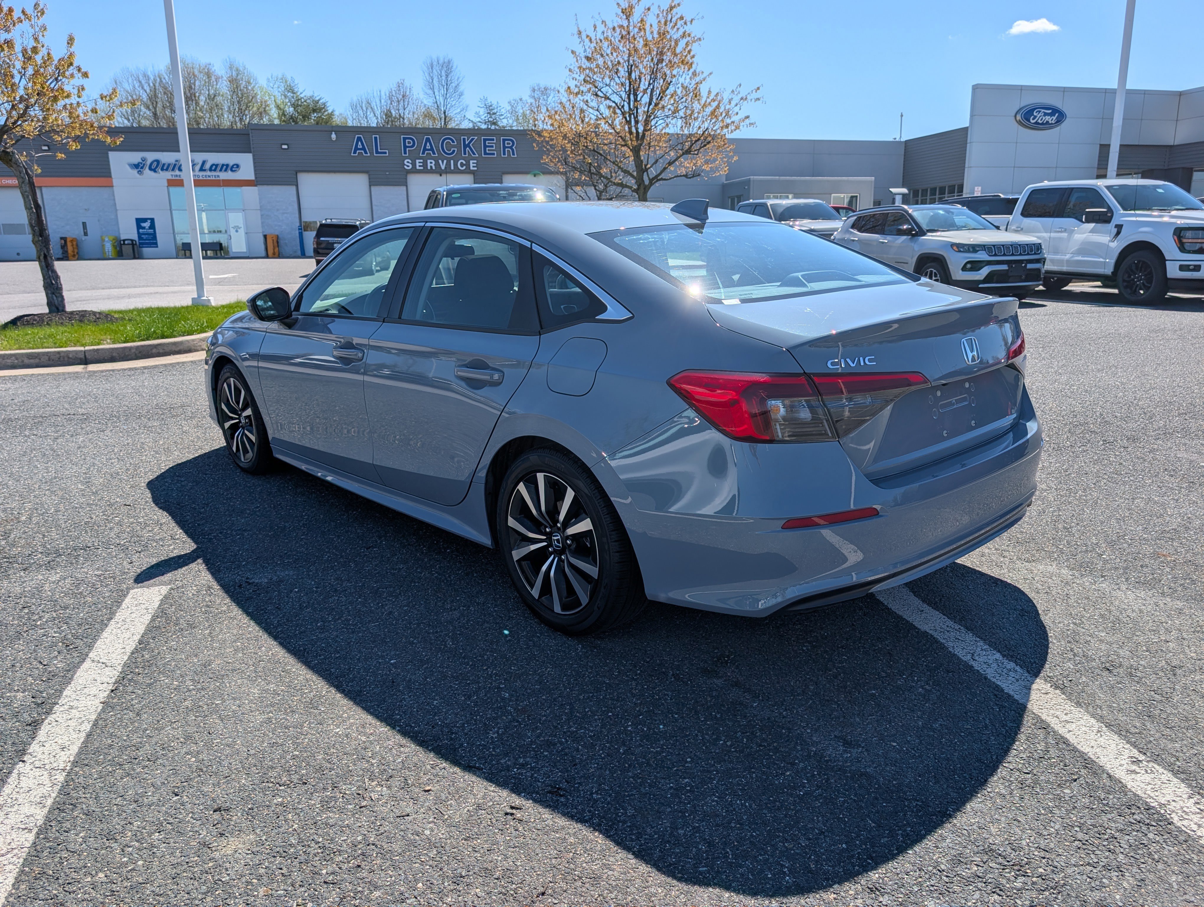 Used 2024 Honda Civic EX image 3