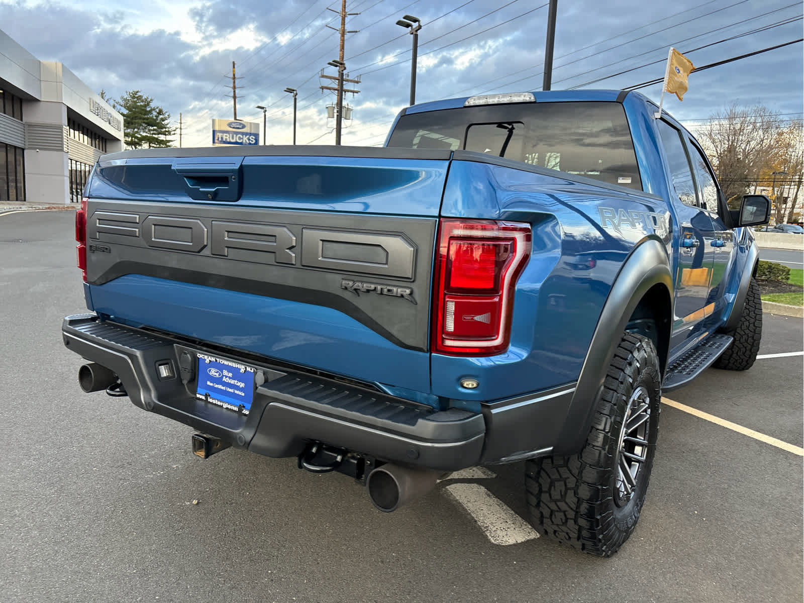 Certified 2019 Ford F150 Raptor w/ Equipment Group 802A Luxury image 5