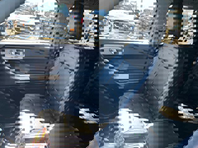 Certified 2023 Ford Explorer Limited w/ Equipment Group 301A image 9