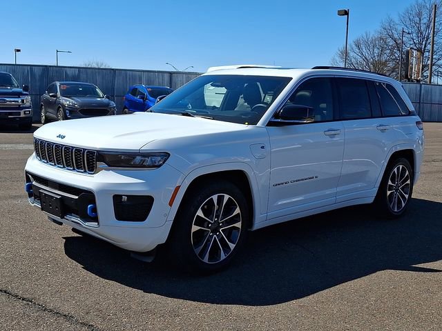 Used 2022 Jeep Grand Cherokee Overland AWD/4WD image 3