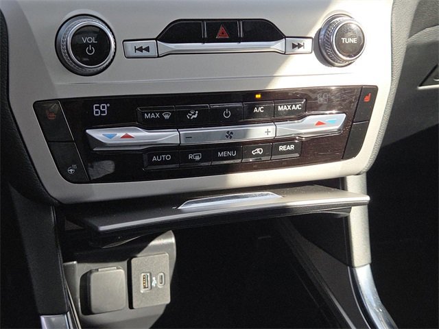 Certified 2021 Ford Explorer XLT w/ Equipment Group 202A image 18