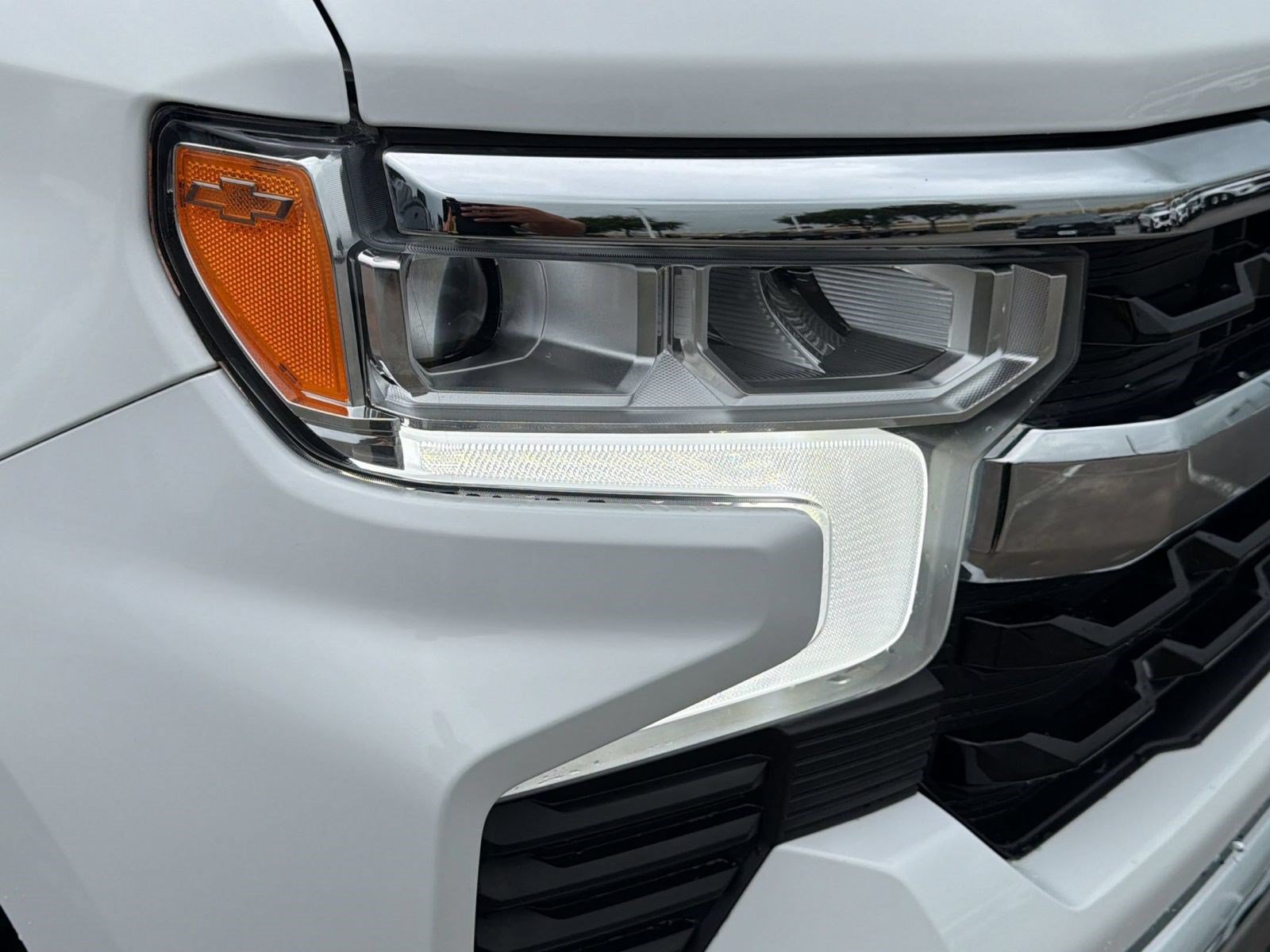 Used 2023 Chevrolet Silverado 1500 LT AWD/4WD image 12
